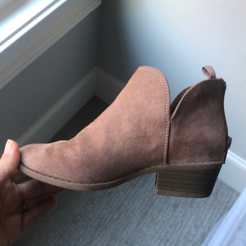 Old navy rose/pink booties